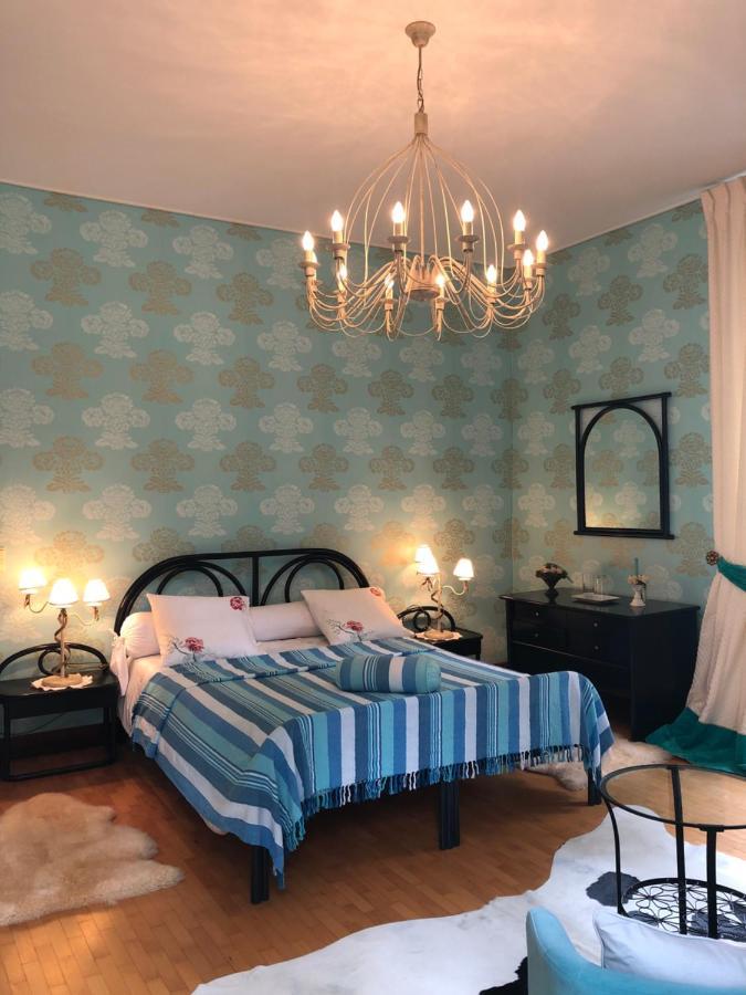 Chateau Les Tourelles Bertrix Phòng bức ảnh