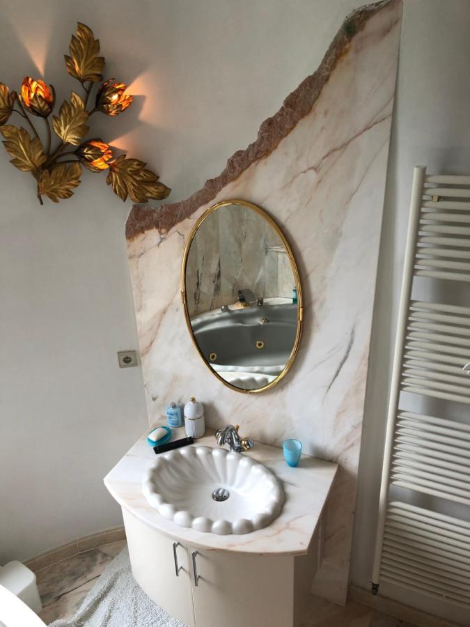 Chateau Les Tourelles Bertrix Ngoại thất bức ảnh